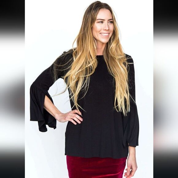 NWT Bell Sleeve Tunic Black - Black Agnes & Dora - Picture 1 of 5